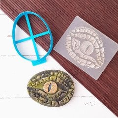 Dinazor Göz Kabartma Baskı