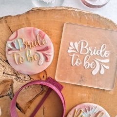 3 Boyutlu ''Bride to Be'' 2 Şeker Hamuru Kabartma Baskı Kalıbı - Bekarlığa Veda Partisi, Kına ve Gelin Hamamı Kurabiyeleri İçin
