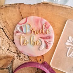 3 Boyutlu ''Bride to Be'' 2 Şeker Hamuru Kabartma Baskı Kalıbı - Bekarlığa Veda Partisi, Kına ve Gelin Hamamı Kurabiyeleri İçin