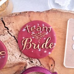 3 Boyutlu ''Team Bride'' 1 Şeker Hamuru Kabartma Baskı Kalıbı - Bekarlığa Veda Partisi, Kına ve Gelin Hamamı Kurabiyeleri İçin