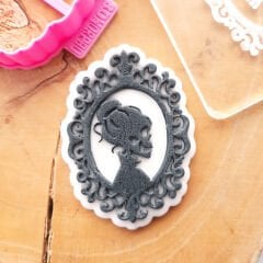 Kadın Kuru Kafa Çerçeve Kabartma Baskı Set