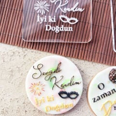 3 Boyutlu ''Sevgili Kendim İyi Ki Doğdun'' Şeker Hamuru Kabartma Baskı Kalıbı - Esprili ve Öz Sevgi Temalı Doğum Günü Kurabiyeleri İçin